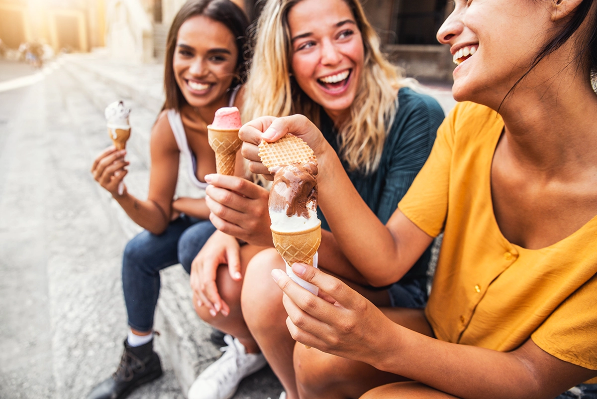 Machine à glace italienne automatique pour enfants avec panneau de commande simple